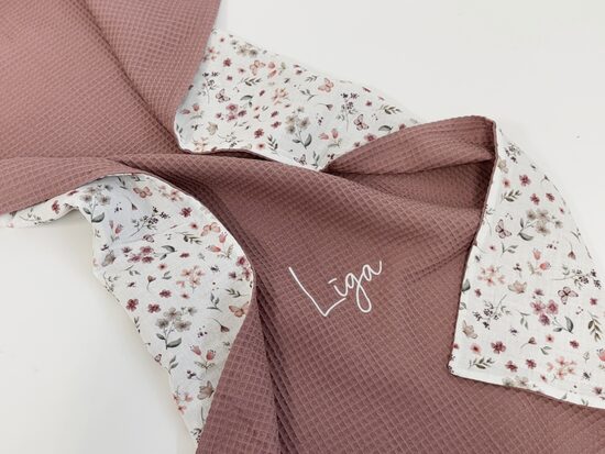 Vafeļsega - personalizēta, ar vārdu "Līga"