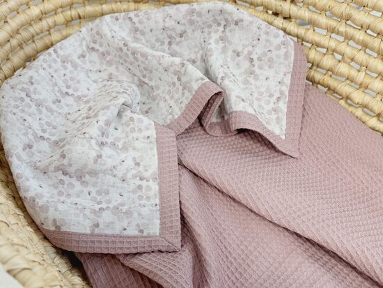 Vafeļsega - pasteļrozā lapiņas